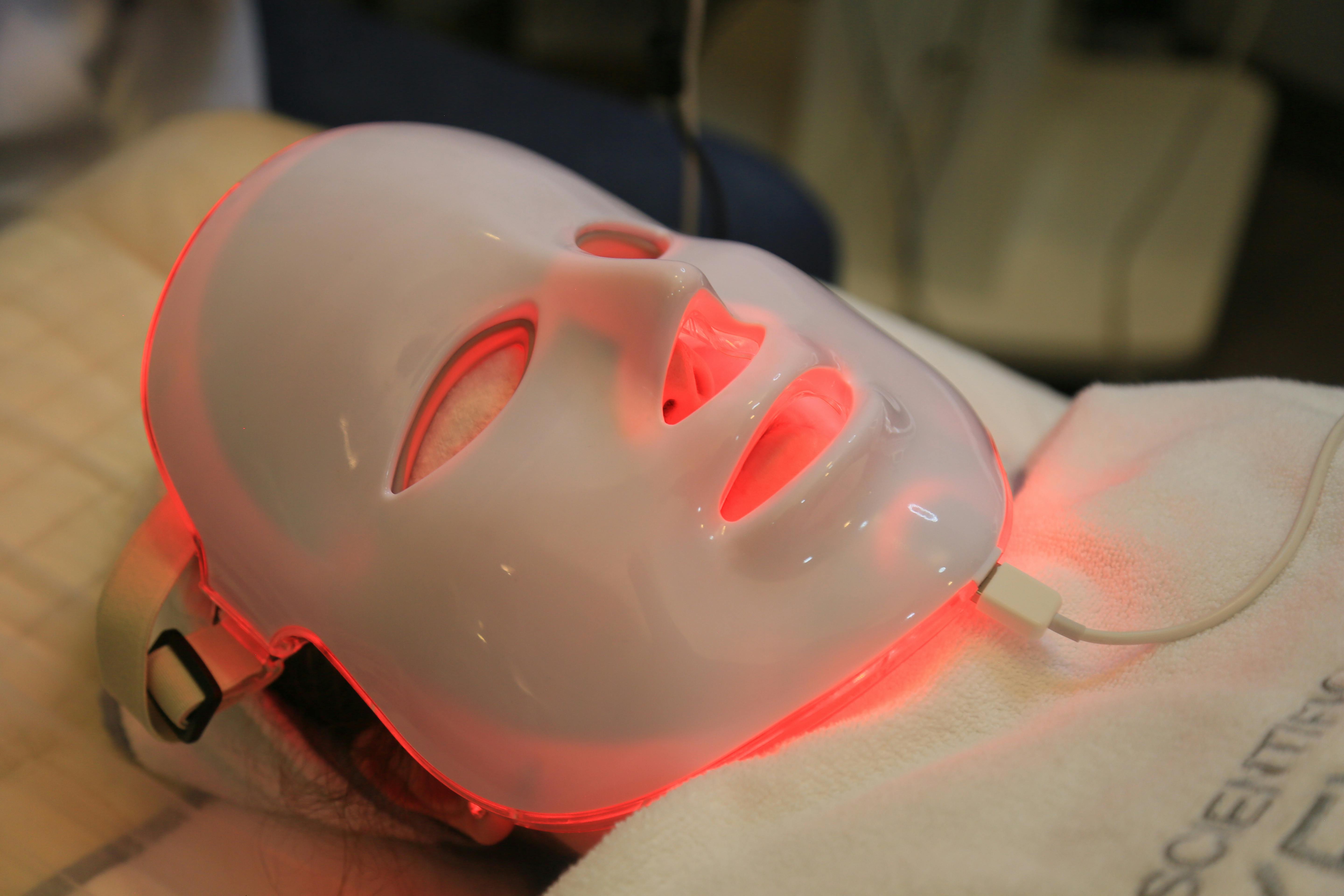 The Benefits of Red Light Therapy: A Natural Boost for Whole-Body Wellness